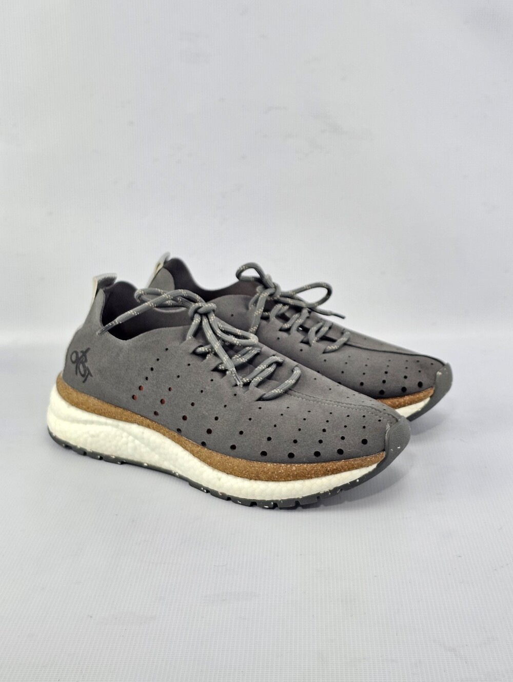 OTBT Alstead Women's Travel Lite Sneakers Perforated Gray Vegan 7.5